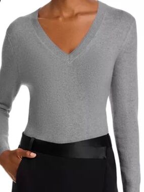 C by Bloomingdale’s Cashmere grey V neck sweater
